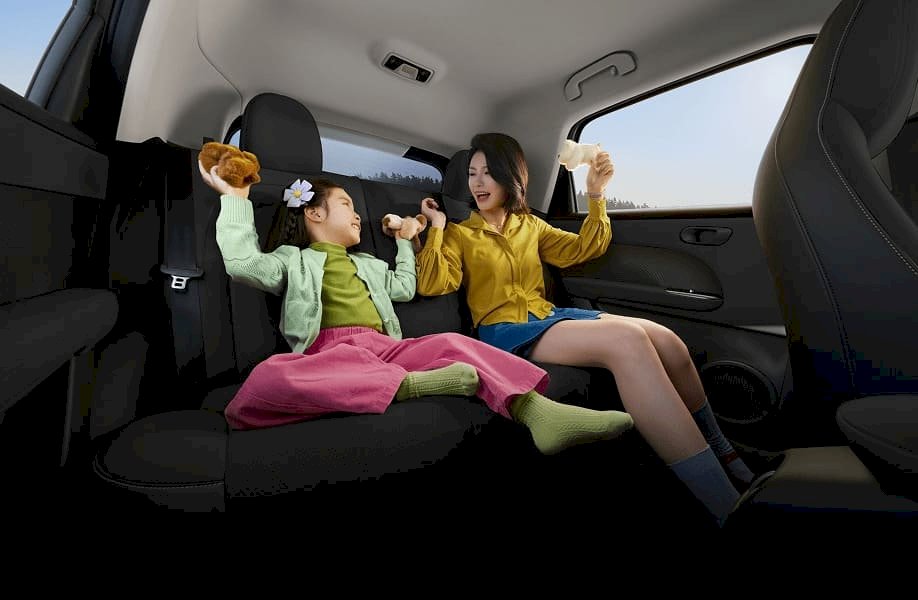 Spacious Second Row