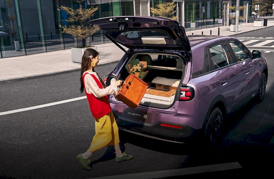 Up to 1,450L Trunk Capacity